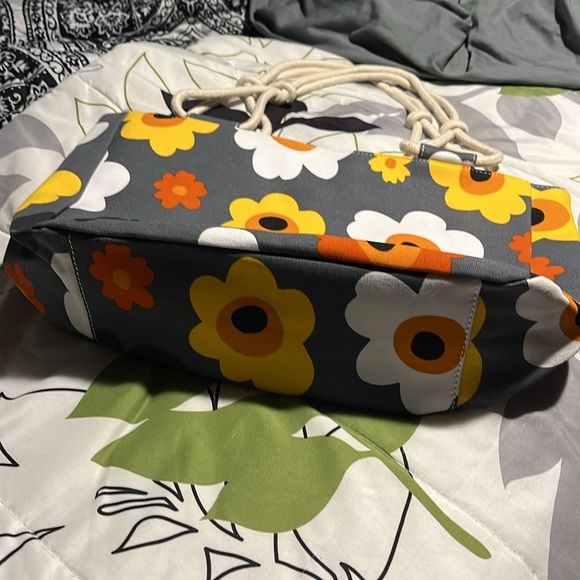 Brand New- Floral Bag - Picture 3 of 6